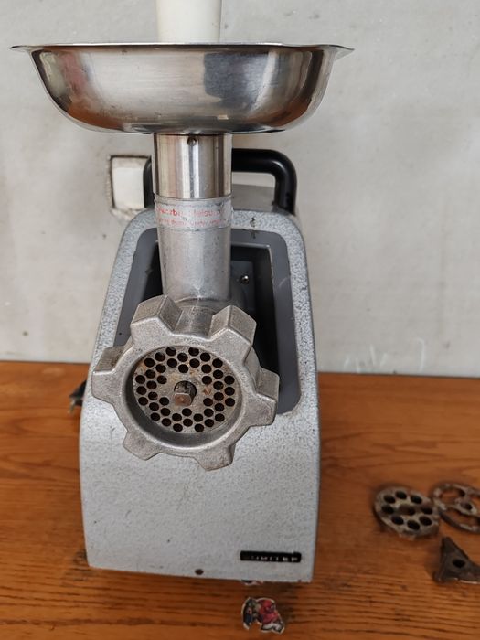 Mașină tocat carne Jupiter 863, motor 750 W putere
