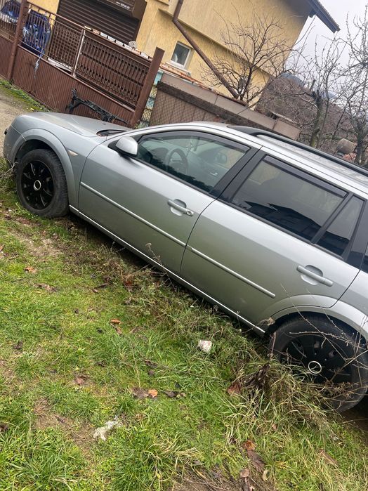 Продавам форт мондео на части