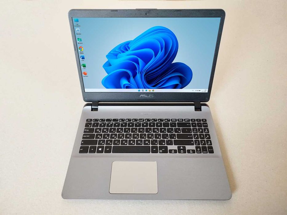 Ноутбук ASUS Full HD 1920x1080, 8 GB DDR4, SSD 120 GB. Уже настроенный