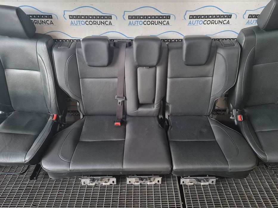 Interior complet Suzuki Grand Vitara 2012 - 2015 SUV 4 Usi (1367)