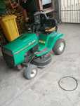Tractoras de tuns gazon