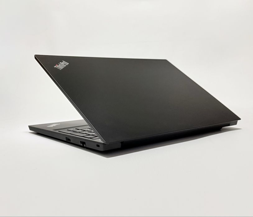 Lenovo ThinkPad E15/IPS/i5-10210U/8GB/256GB NVMe/Подсветка