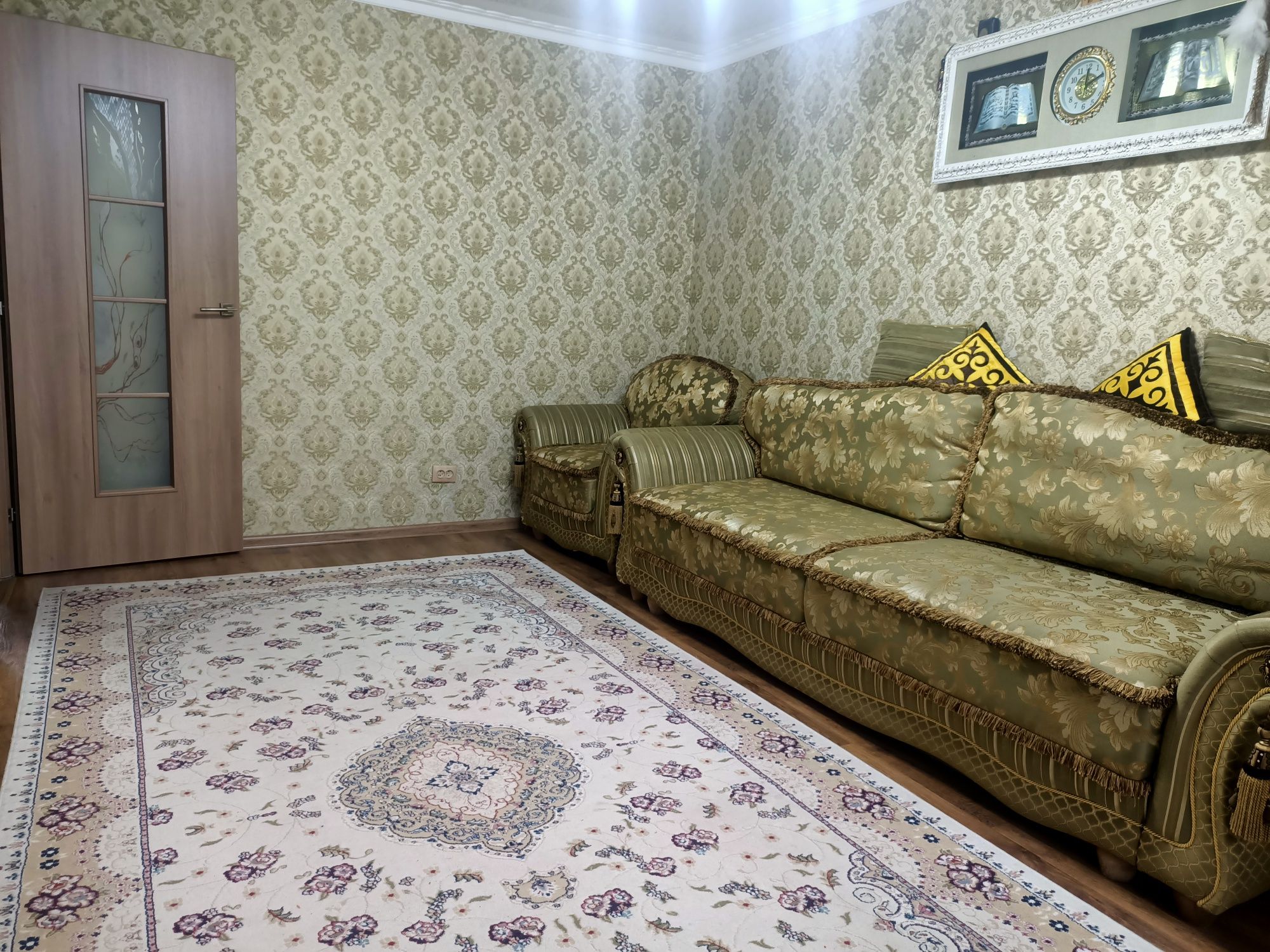 Продам 3-комнатную квартиру, 19 мкр возле ТОЦ "Сауле"