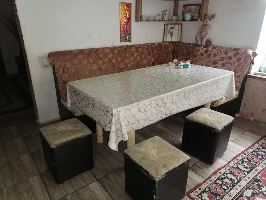 Продам кухонный уголок