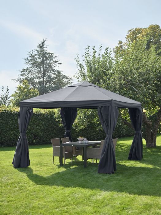 Vand pavilion gradina
