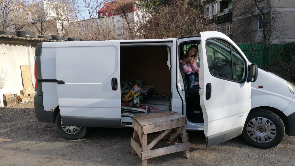 Închiriez Duba cu sofer/Duba de închiriat cu sofer/Transport bagaje