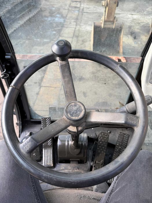 Excavator pe roti JCB JS145