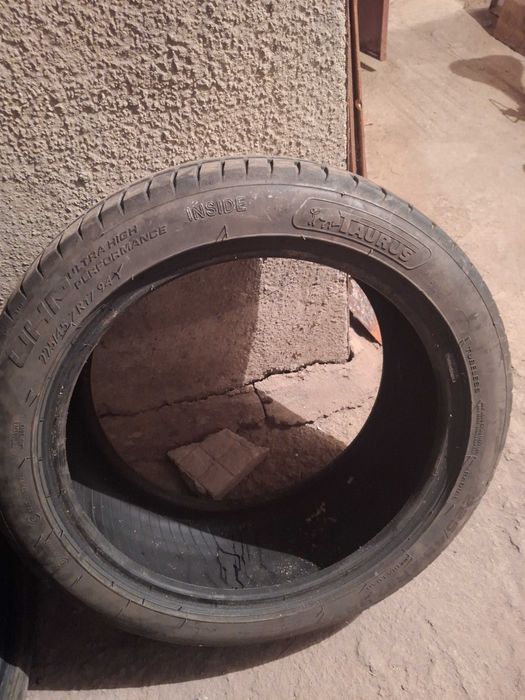 2 бр. Гуми Taurus Ultra High Performance