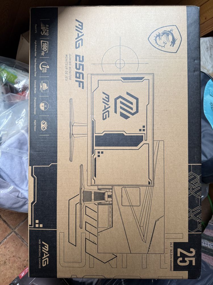 Продавам монитор MSI mag 256f