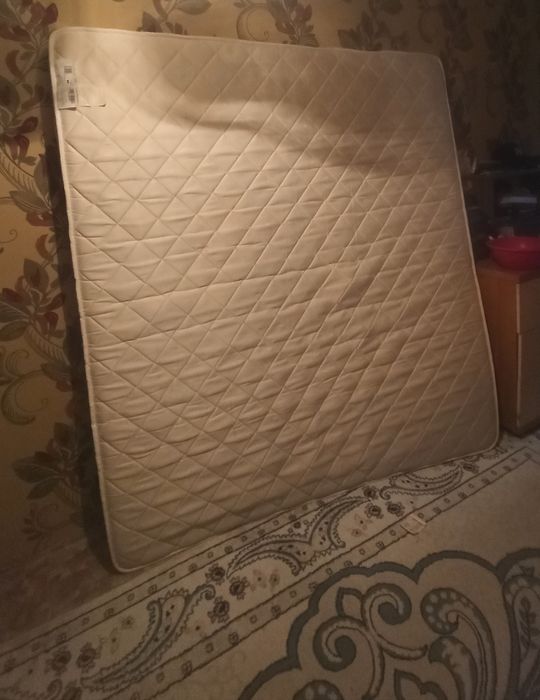 Срочно продам матрас