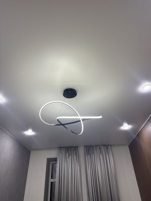 Продам люстру в идеальном состоянии