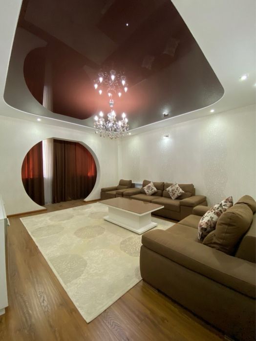 Сдаю 2-х комн кв на метро Айбек