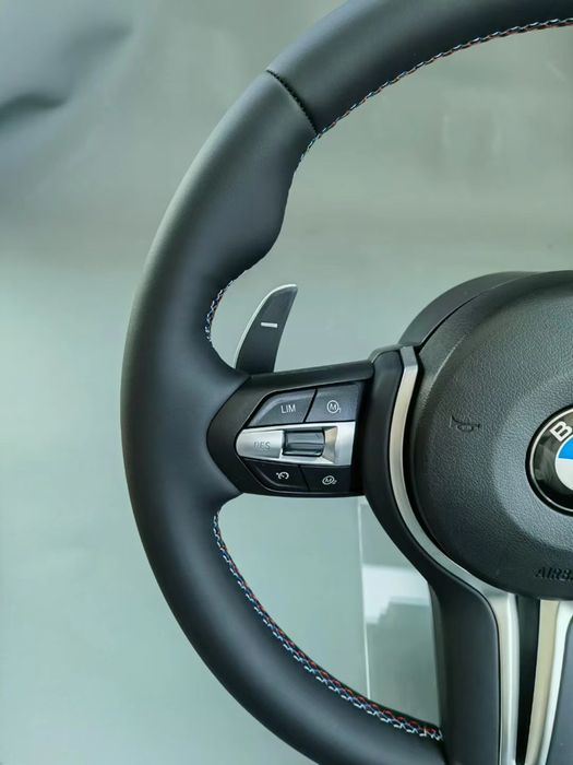 Volan BMW M cu padele