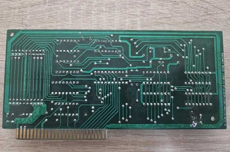 Работещ Флопи контролер за Правец 8 82 8М 8C Apple II