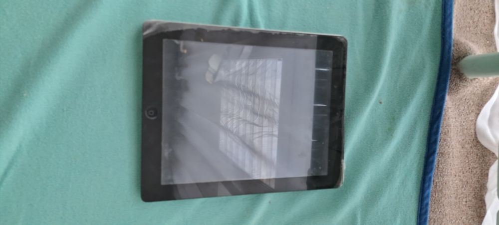 Продам планшет IPad