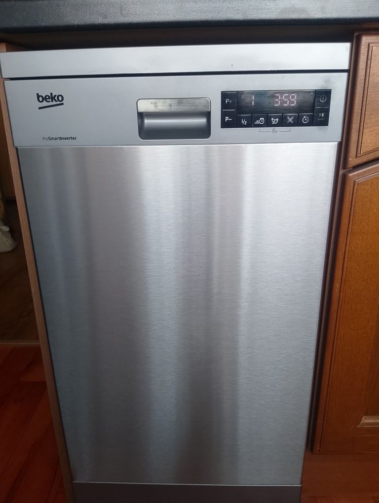 Съдомиялнa BEKO DFS 28123 X