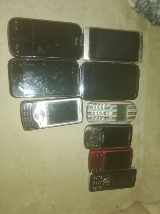 Lot 10 telefoane