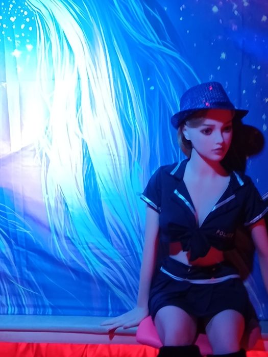 Реалистична силиконова фигура – 160 см