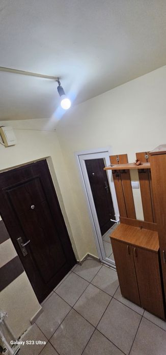 Garsoniera navodari c4 etaj 2