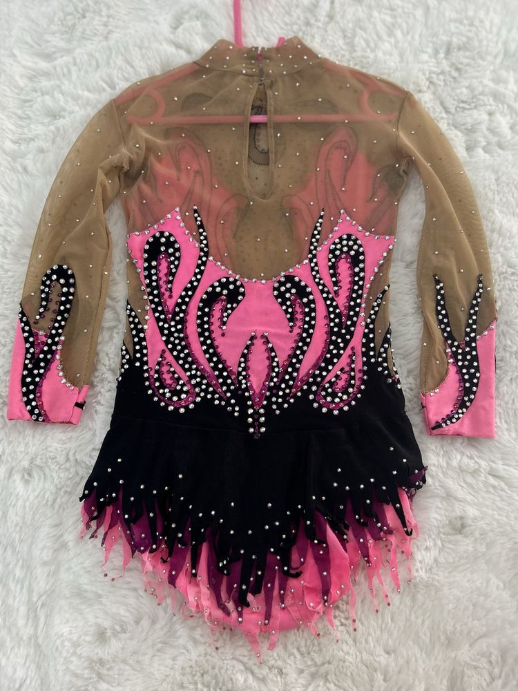 Costum gimnastica ritmica