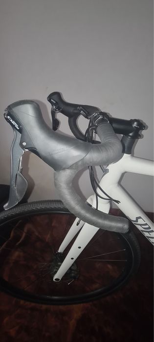 Bicicleta Specialized Diverge E5