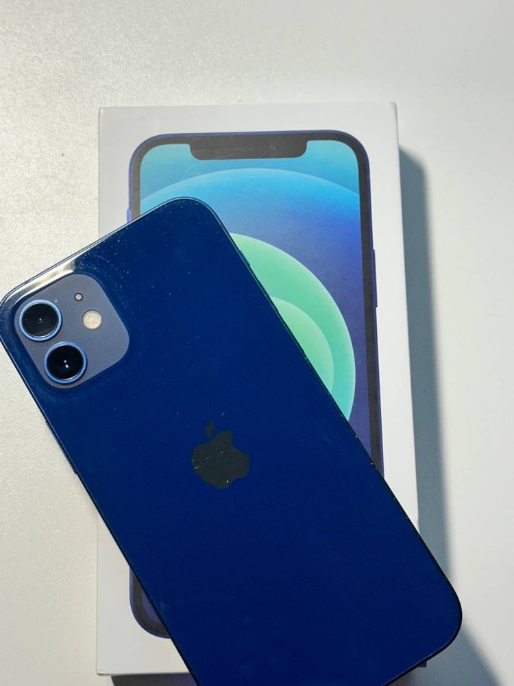 Продаю срочно iPhone 12