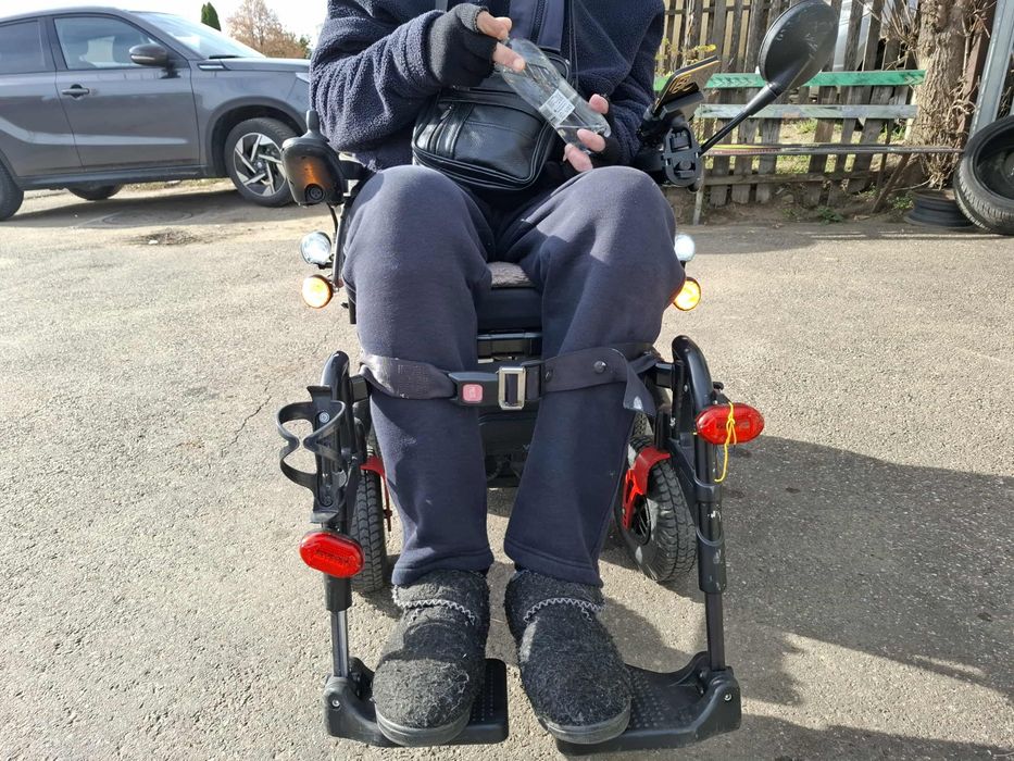 OTTO BOCK B 500 cărucior electric rulant ptr persoane cu dizabilități