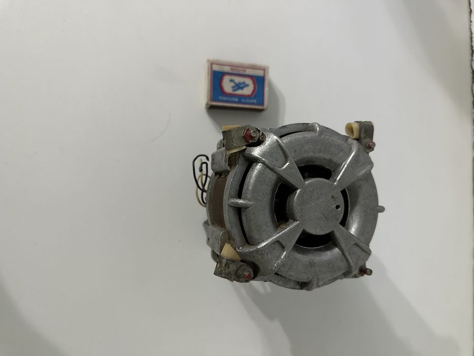 Продам электродвигатель на 220 вольт