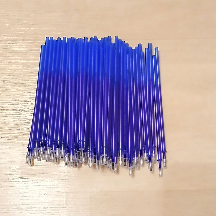 Продаются стержни пиши-стирай