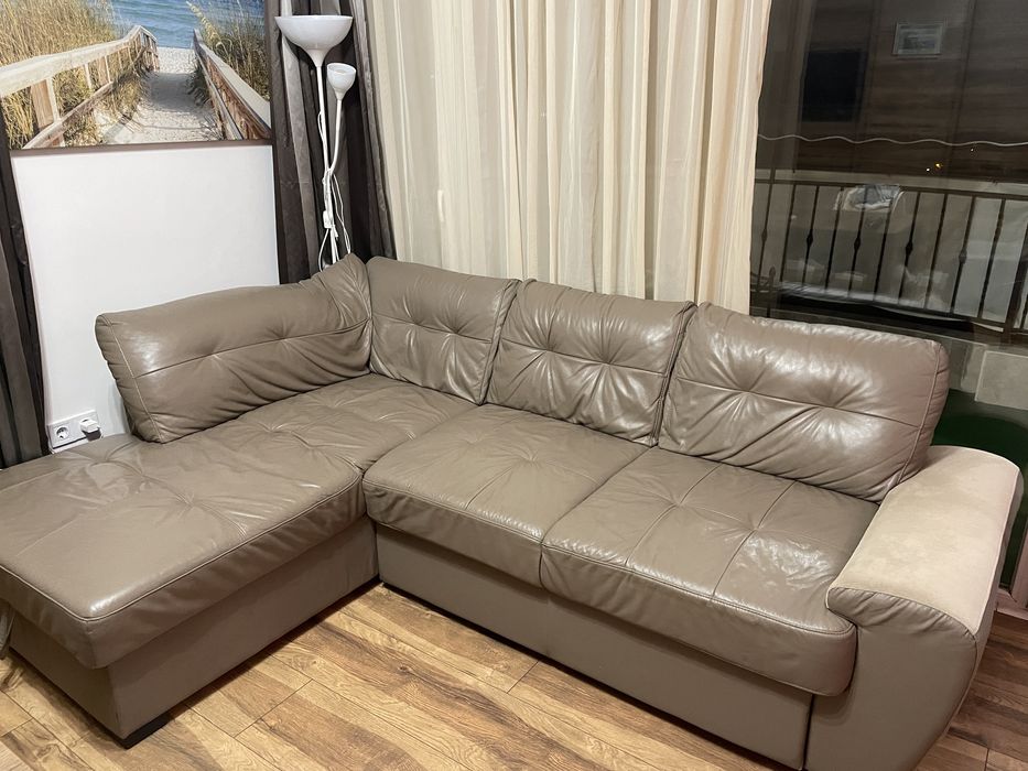 Разтегателен ъглов диван от естествена кожа