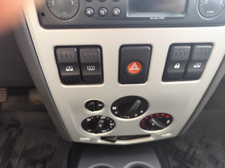 Vând Dacia Logan 1.4 Benzină+ GPL