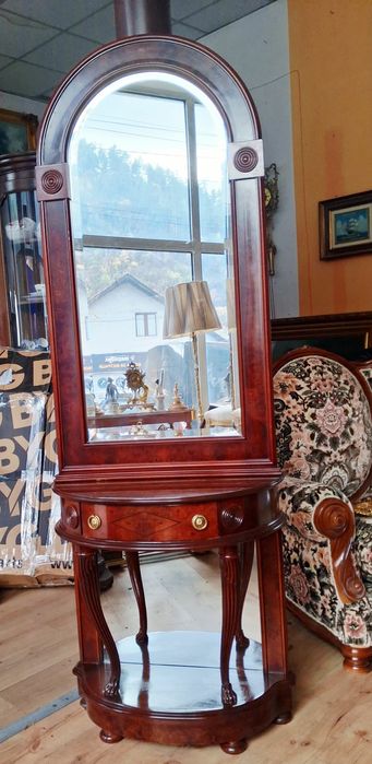 Конзола с огледало