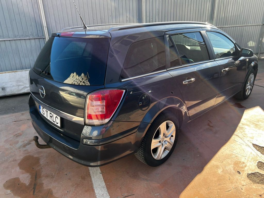 Vând autoturism Opel Astra H 2008