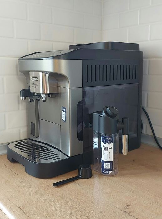 Кофемашина Delonghi