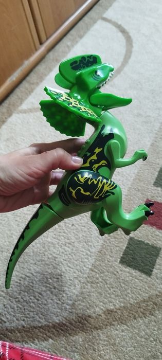 Продам динозавров разных