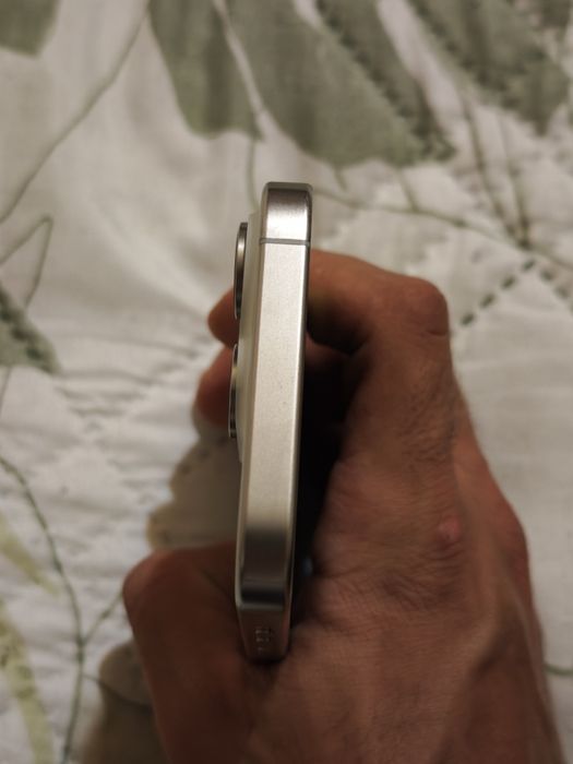 Iphone 15 pro, 128 gb, бял