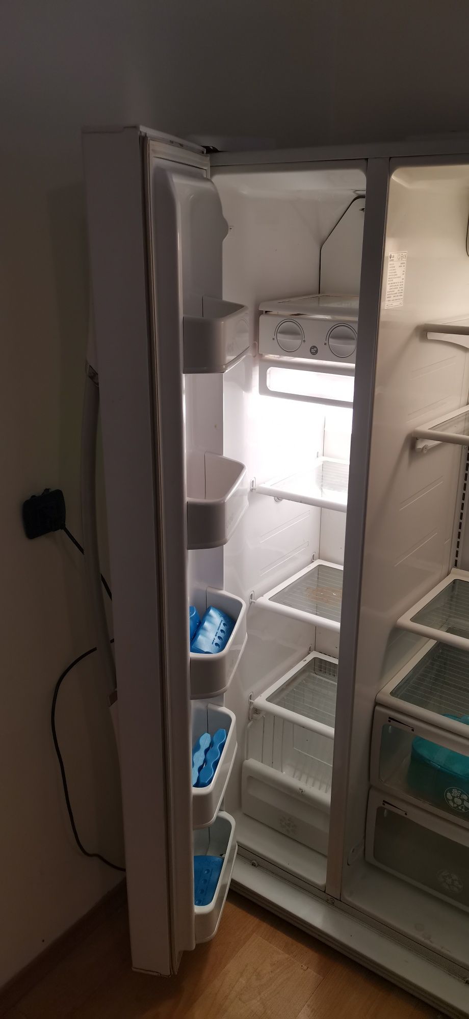 Frigider + congelator 2 uși LG tip american dublu