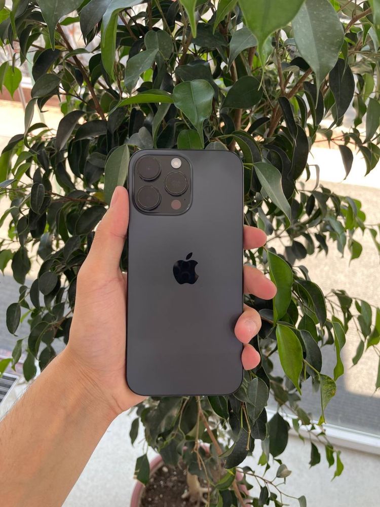 iPhone 16 Pro Max rassrochka