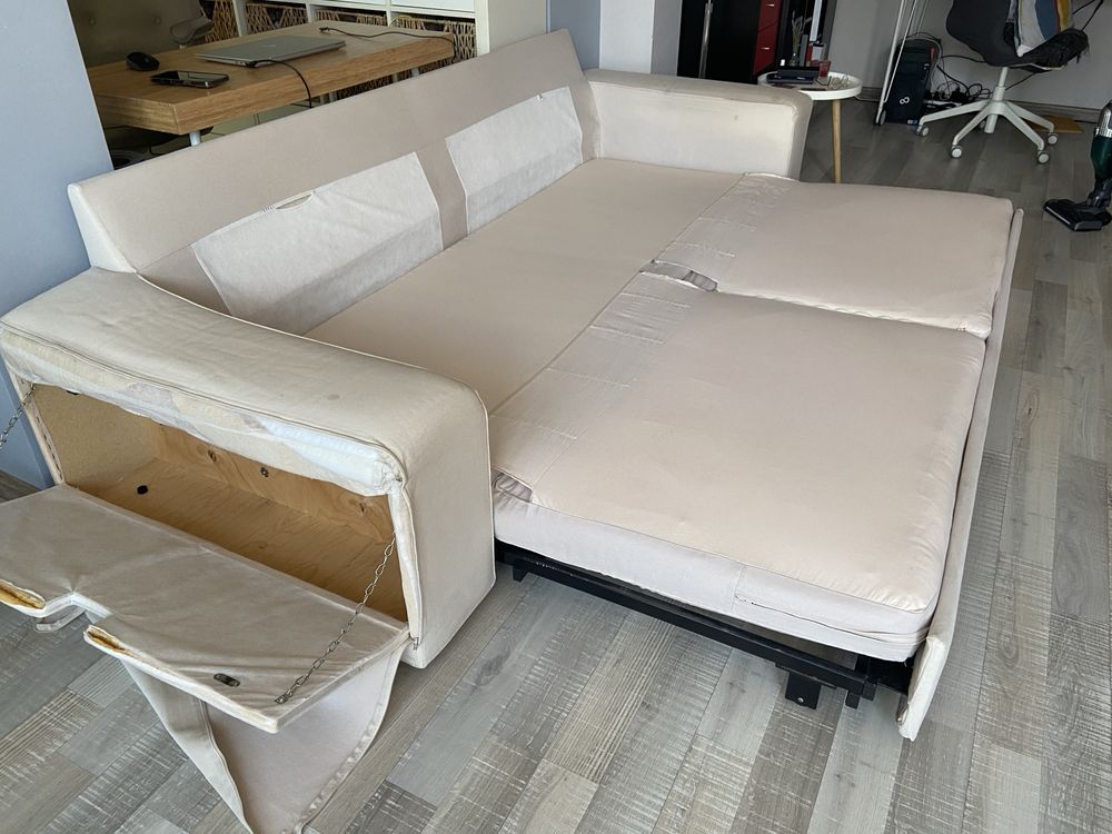 Продавам 3 местен разтегателен диван kivik IKEA