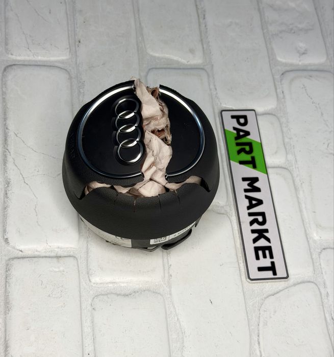 Гръмнал AIRBAG волан AUDI A3 8V 8V0880201DP