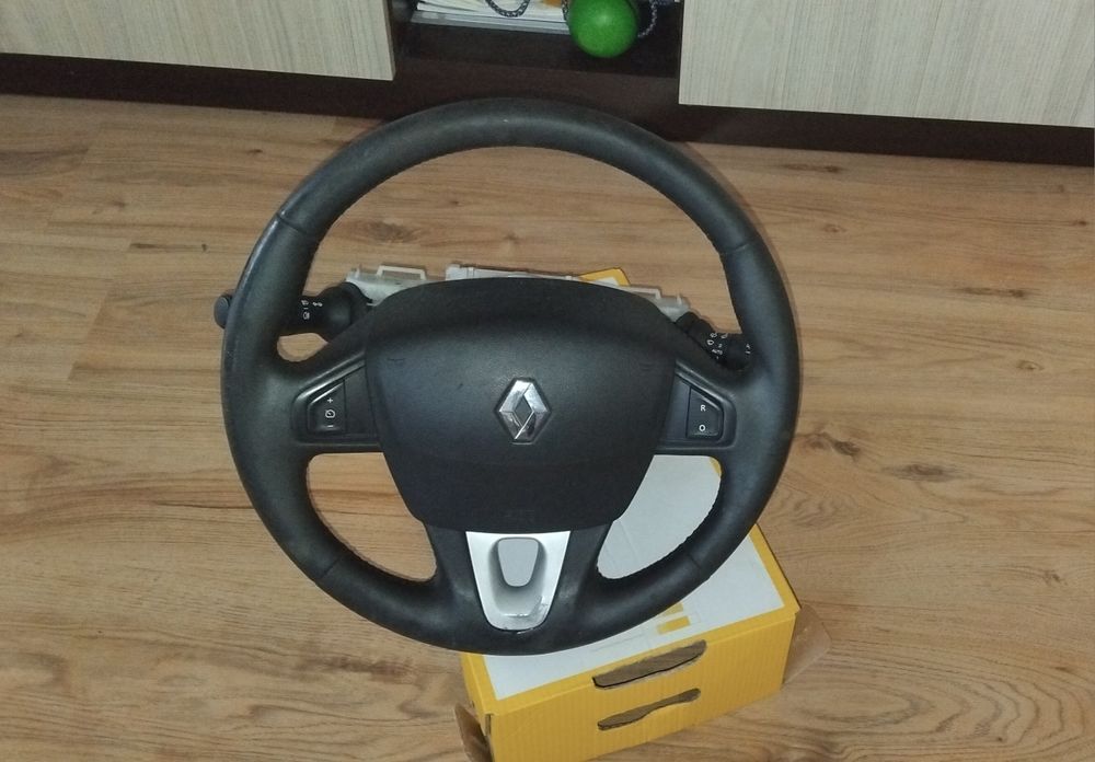 Мултифункционален волан с аербег airbag и лентов кабел + лост за мигач