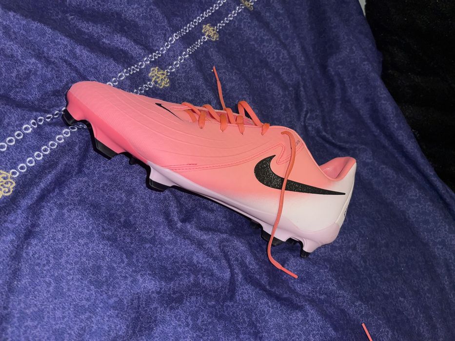 Ghete de fotbal noi nike roz marime 44,5
