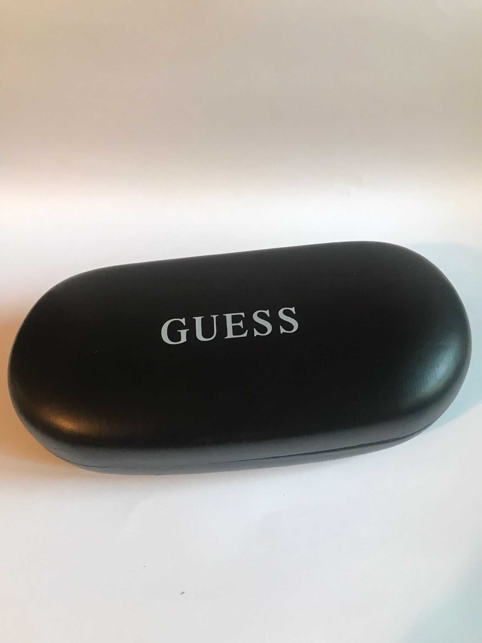 Toc etui ochelari GUESS Original