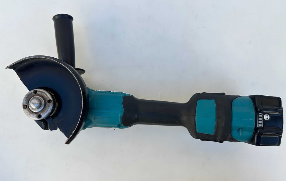 Makita DGA511 - Безчетков ъглошлайф 18V с потенциометър