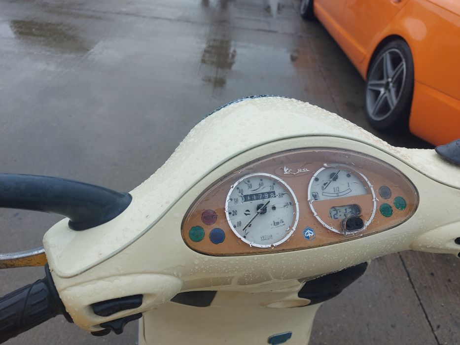 Scuter vespa pe injecție