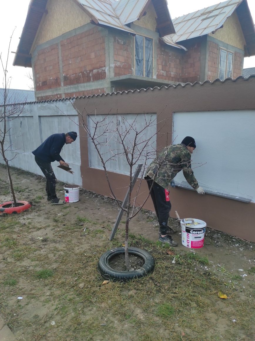 Garduri , împrejmuiri, tablă ect