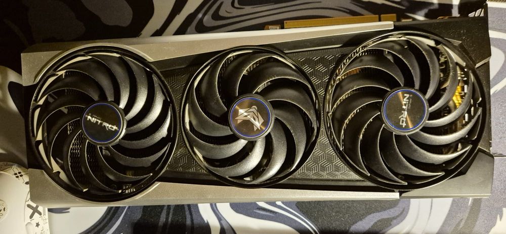 VAND URGENT placa video sapphire nitro+ rx 6700 xt