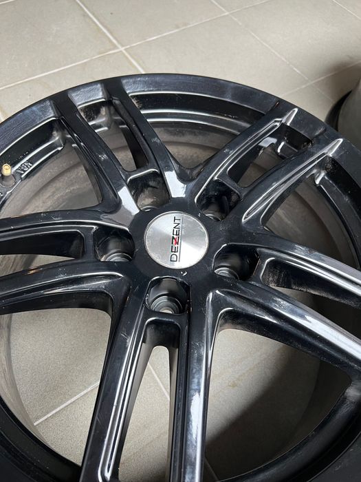 2 Jante Dezent R17 5x114.3 Negru lucios