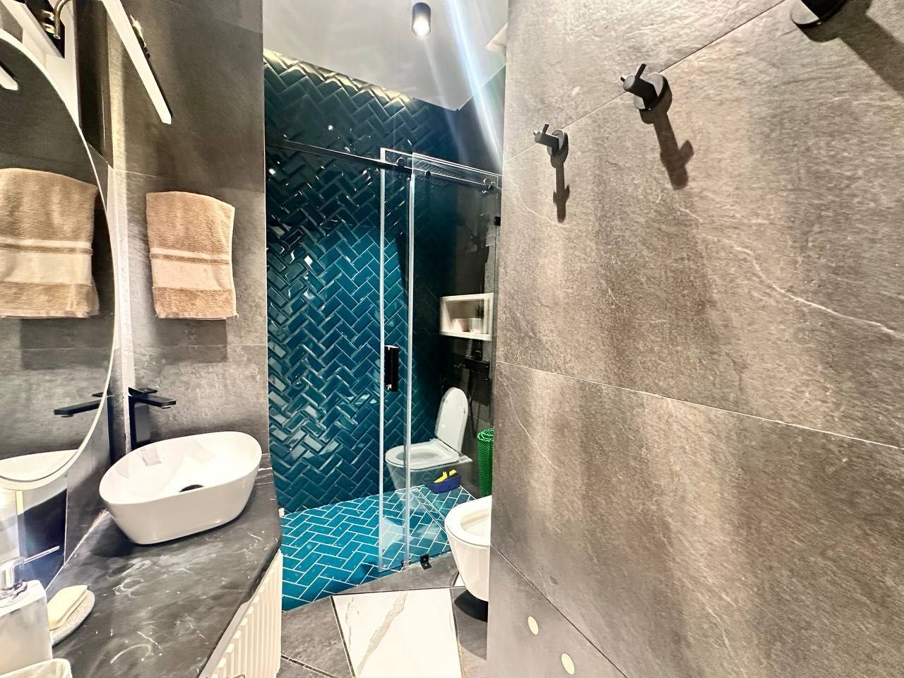 Akay City Продается 2 комнатная квартира ремонт Дархан К.Ниязова