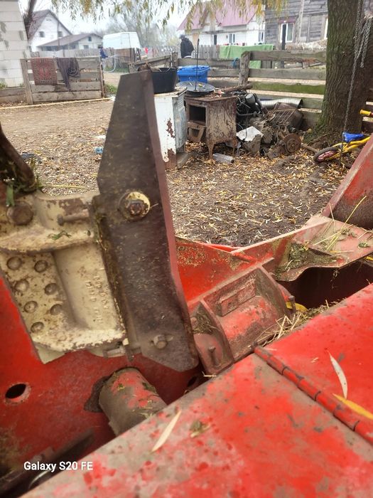 Tocatoare furaje strujeni lucerna paie etc la 3 80 și la tractor .